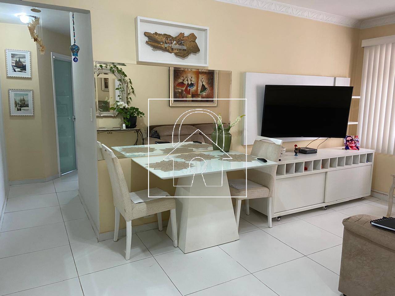 Apartamento à venda com 2 quartos, 67m² - Foto 2