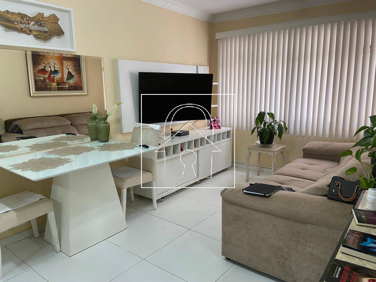 Apartamento à venda com 2 quartos, 67m² - Foto 1